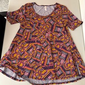 Lularoe Colorful Geometric Perfect Tee Patterned Top Shirt size Medium